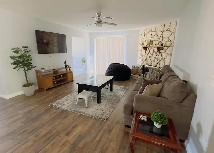 Molino 3 Bedroom 2 Bath With Pool