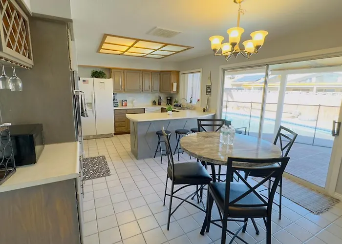 Molino 3 Bedroom 2 Bath With Pool